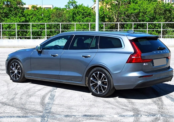 Volvo V60 cena 92900 przebieg: 60000, rok produkcji 2019 z Radom małe 781